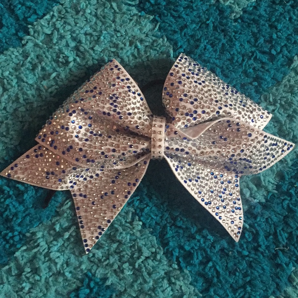 cheer bow!